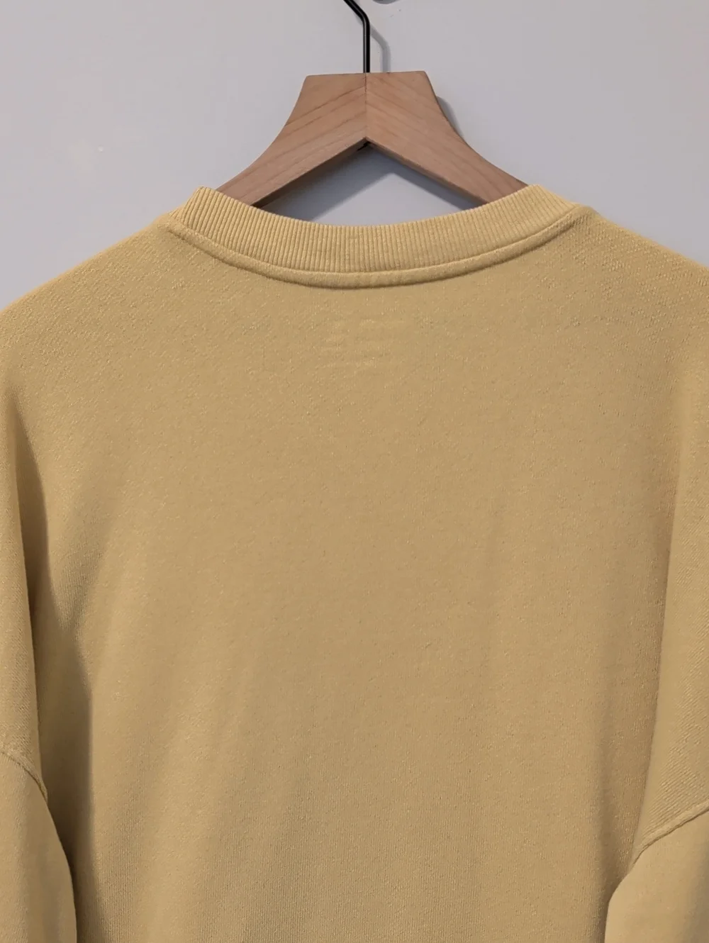 Dutton Ranch Yellowstone Sweatshirt - Picture 7 of 10
